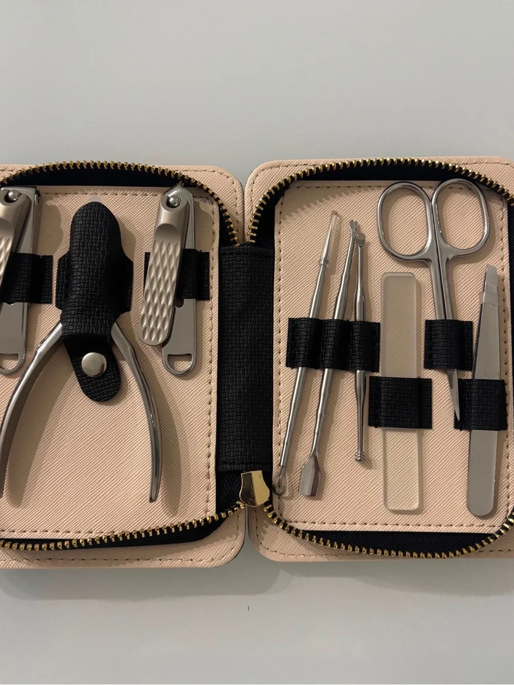 Men's Grooming Kit - Beige and Black Travel Manicure Set